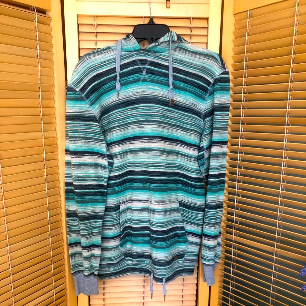 VISSLA REVERSIBLE HOODIE
